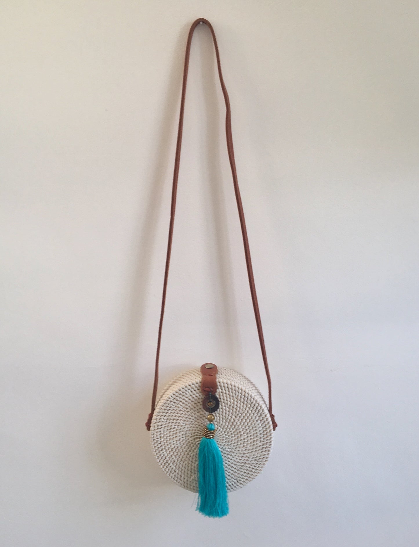 CROSS BODY RATTAN TASSEL BAG OCEAN TURQ
