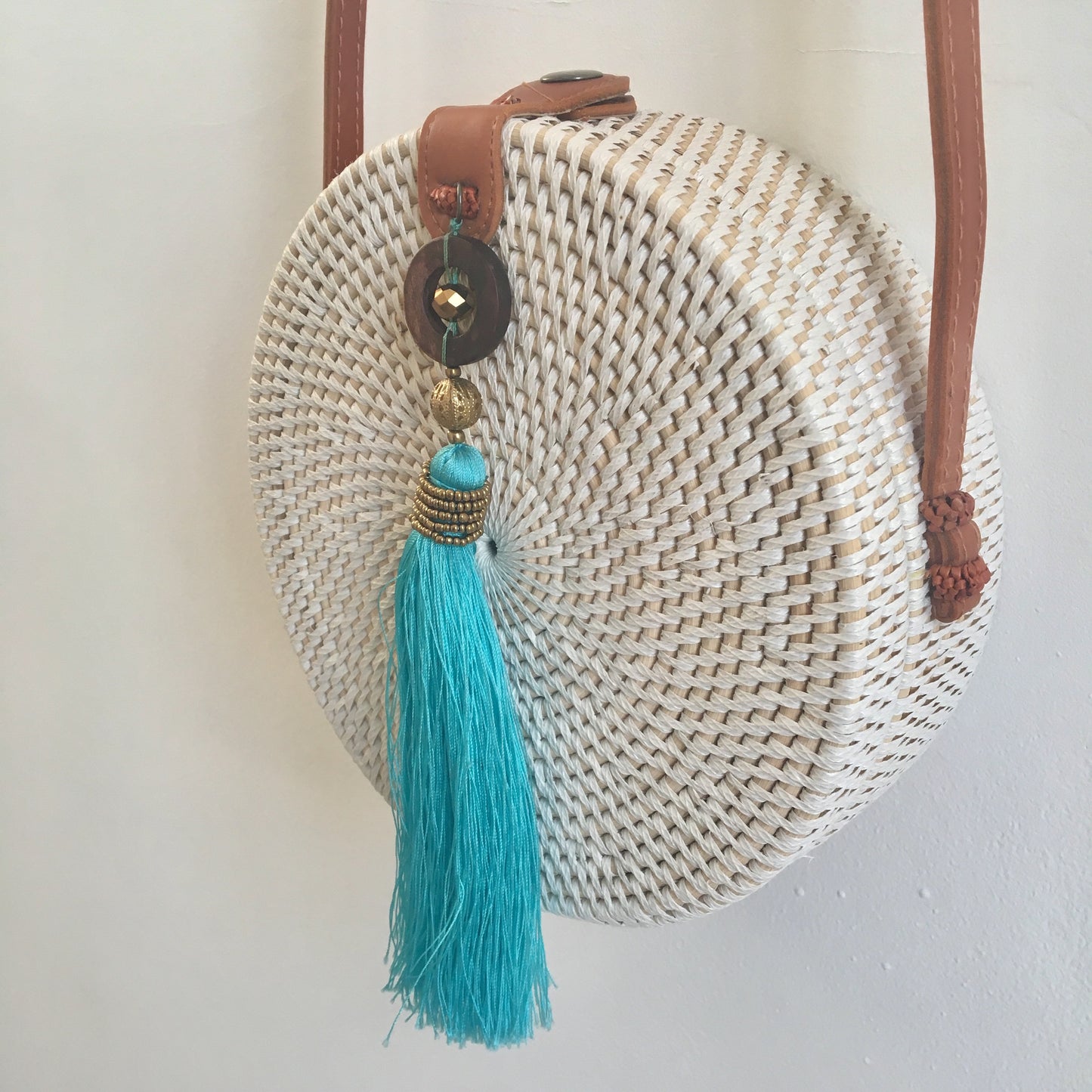 CROSS BODY RATTAN TASSEL BAG OCEAN TURQ