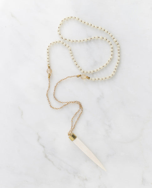 KAMBA HORN PENDANT (needs correct image with natural coloured horn)