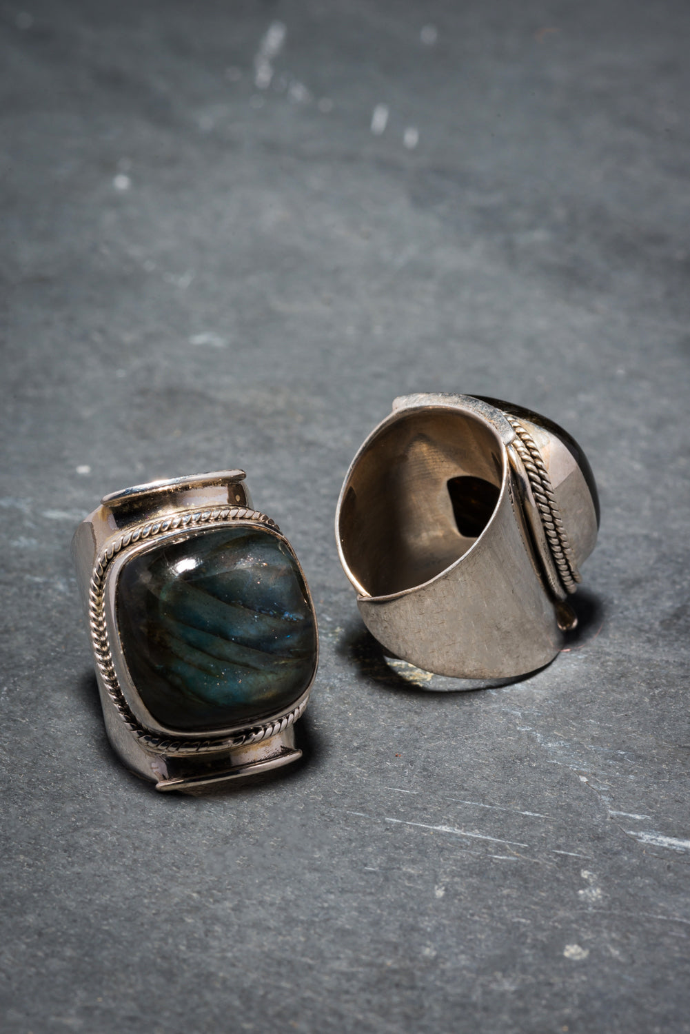 OCEAN LABRADORITE RING
