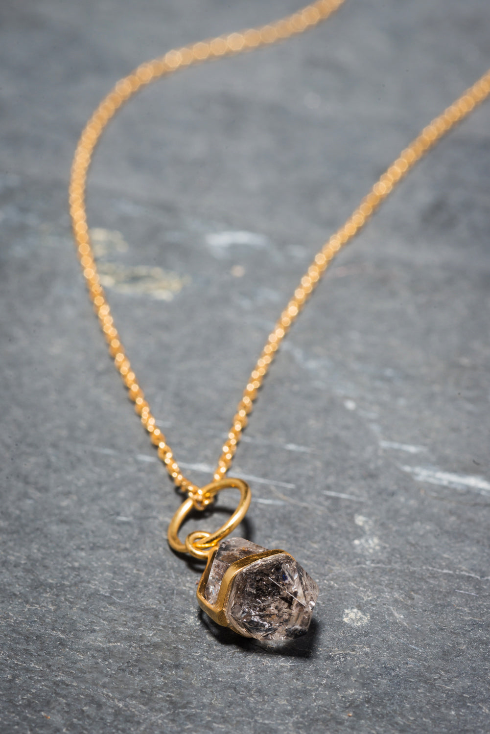 DIAMOND PENDANT GOLD