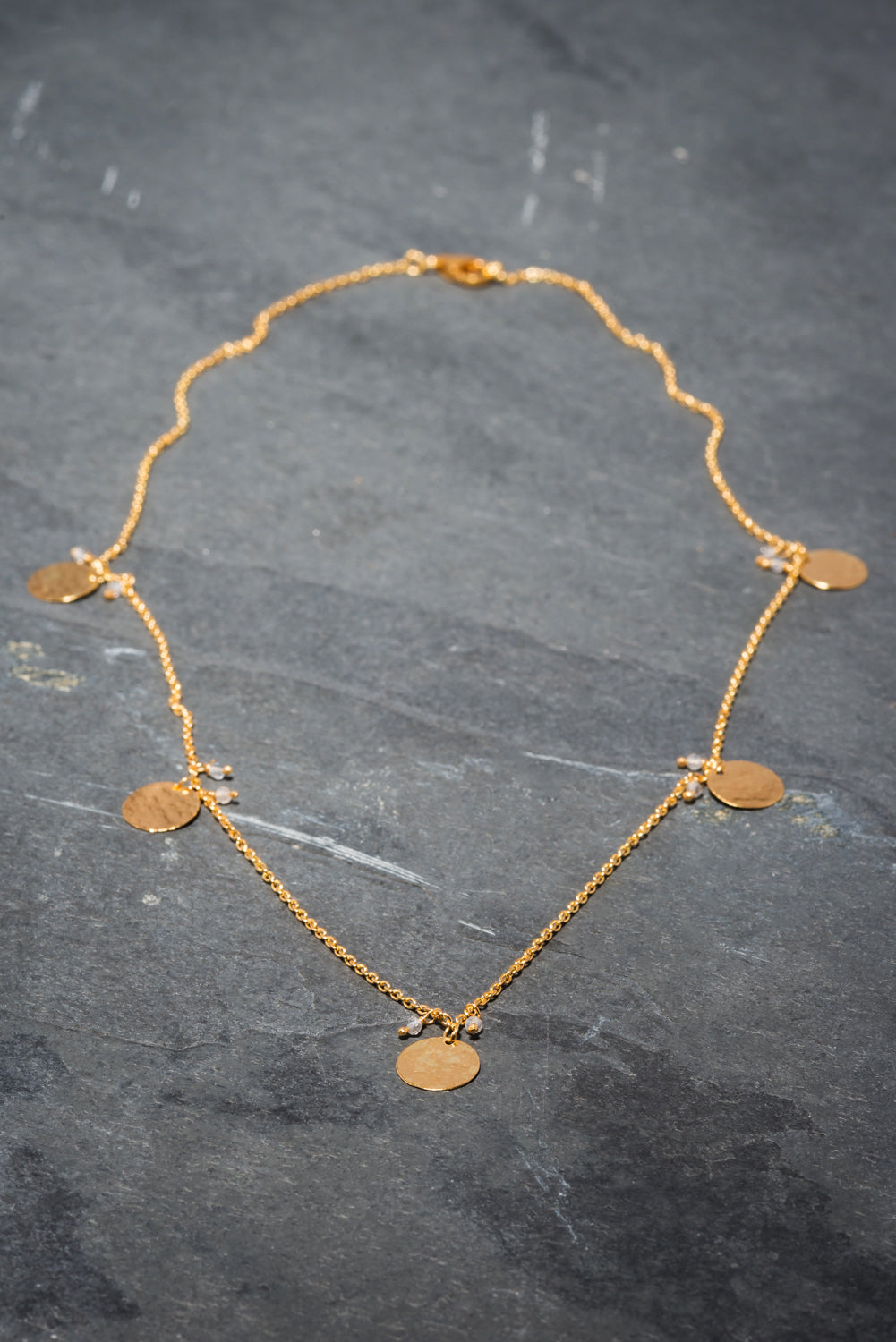 LABRADORITE FIVE DISC NECKLACE GOLD