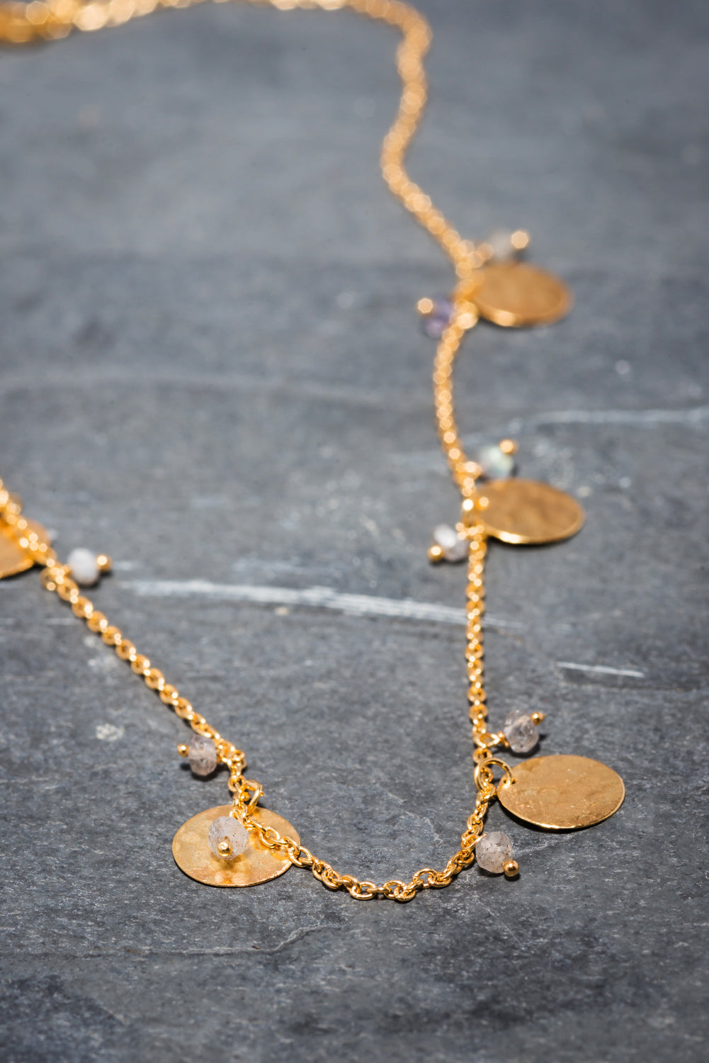 LABRADORITE SIX DISC NECKLACE GOLD