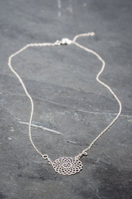 INFINITY MANDALA LABRADORITE PENDANT SILVER