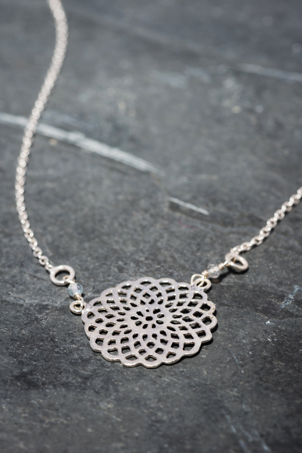 INFINITY MANDALA LABRADORITE PENDANT SILVER