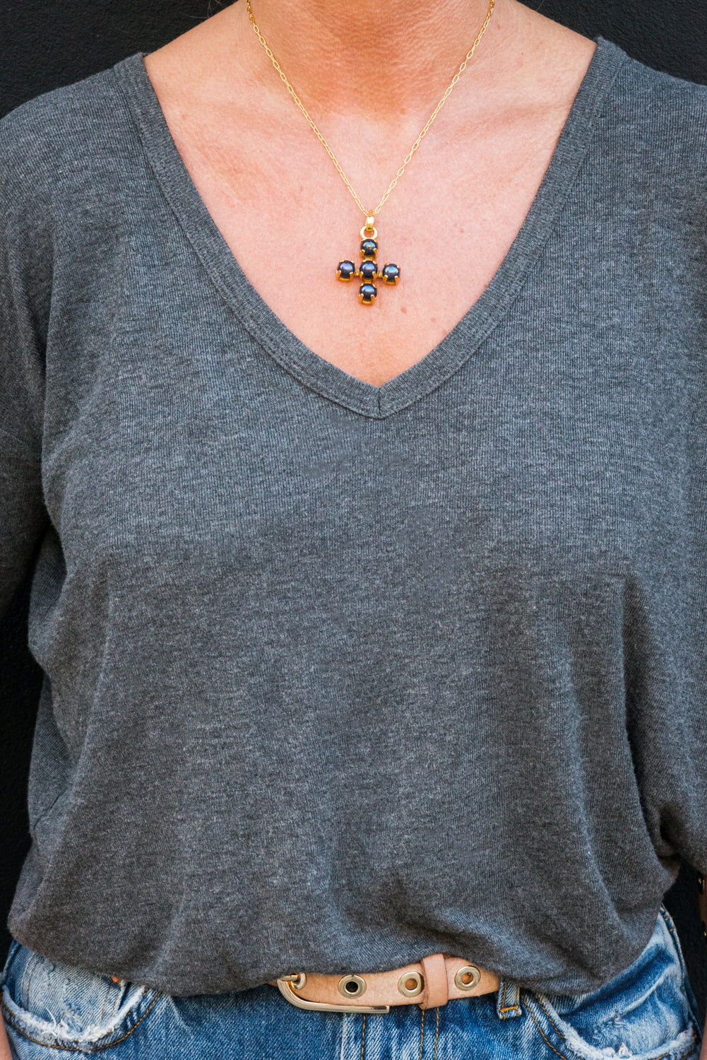 BLACK PEARL CROSS PENDANT GOLD 41cm