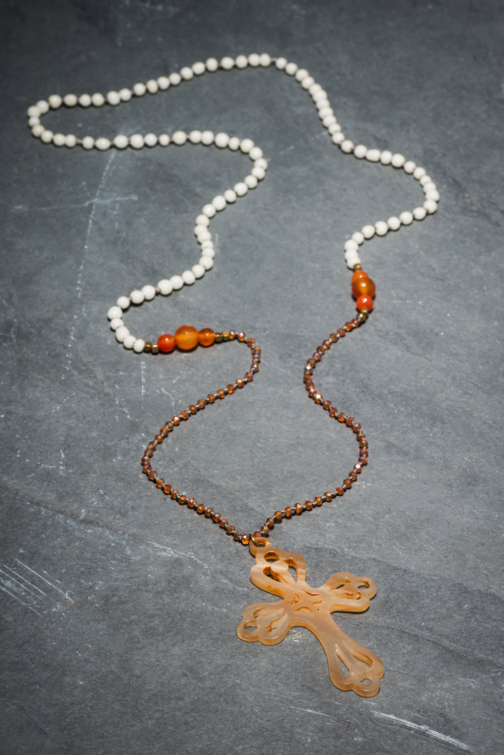 AMBER AMULET HORN CROSS