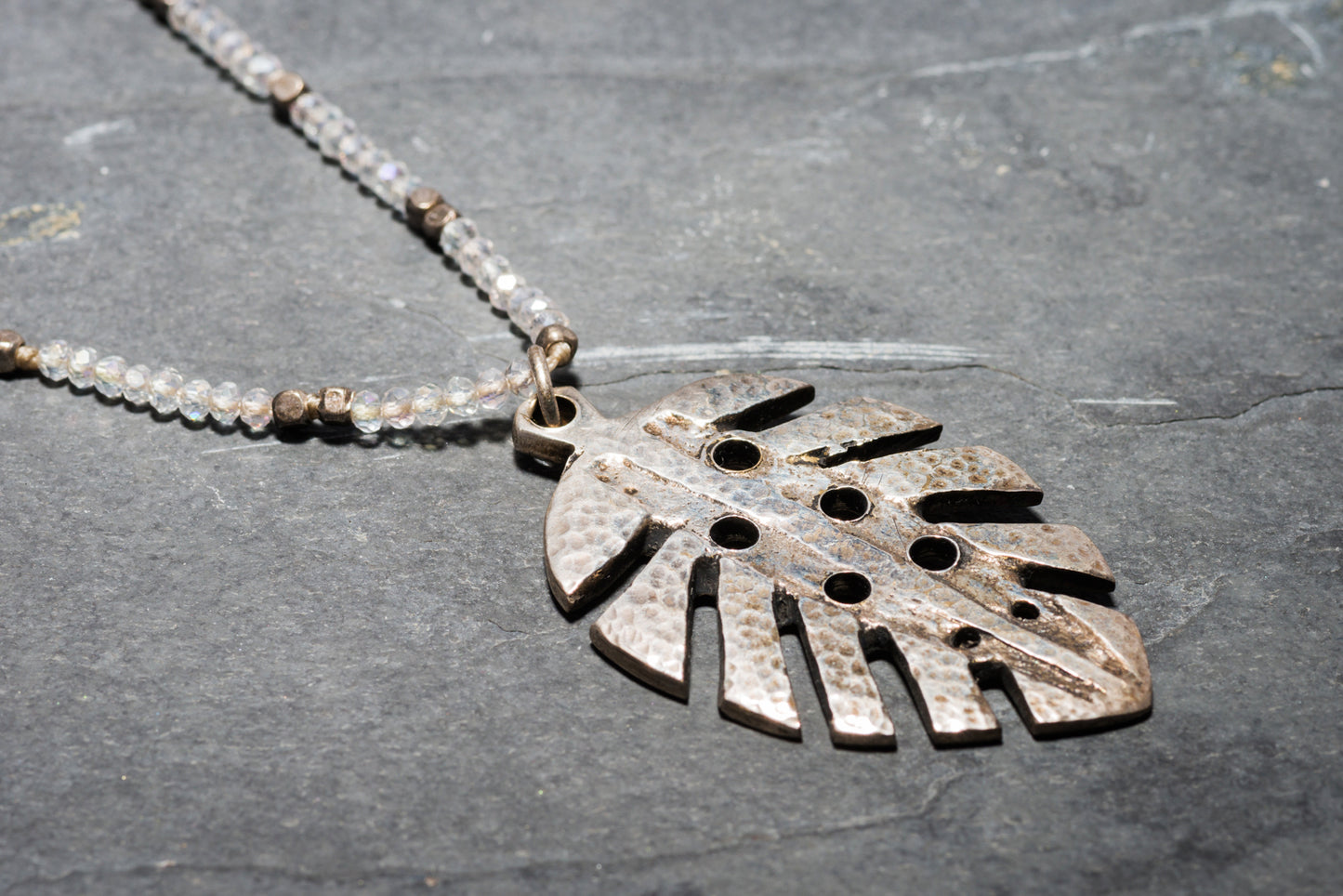 TROPICAL LEAF VOLCANIC SILVER