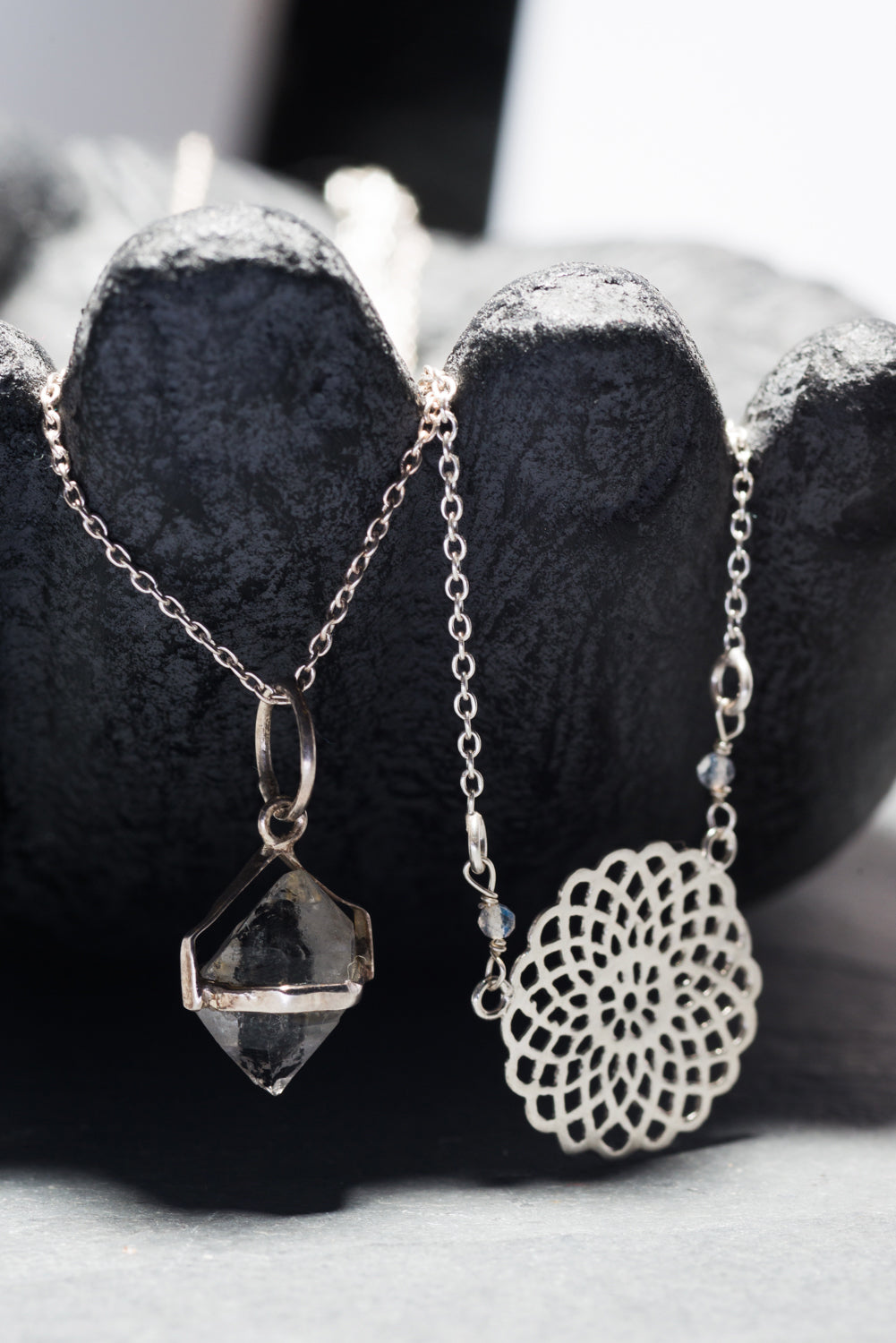 INFINITY MANDALA LABRADORITE PENDANT SILVER