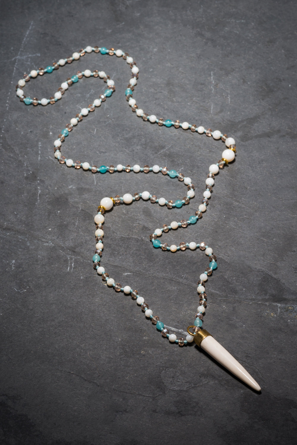 AQUA SHELL BEACH TUSK NECKLACE