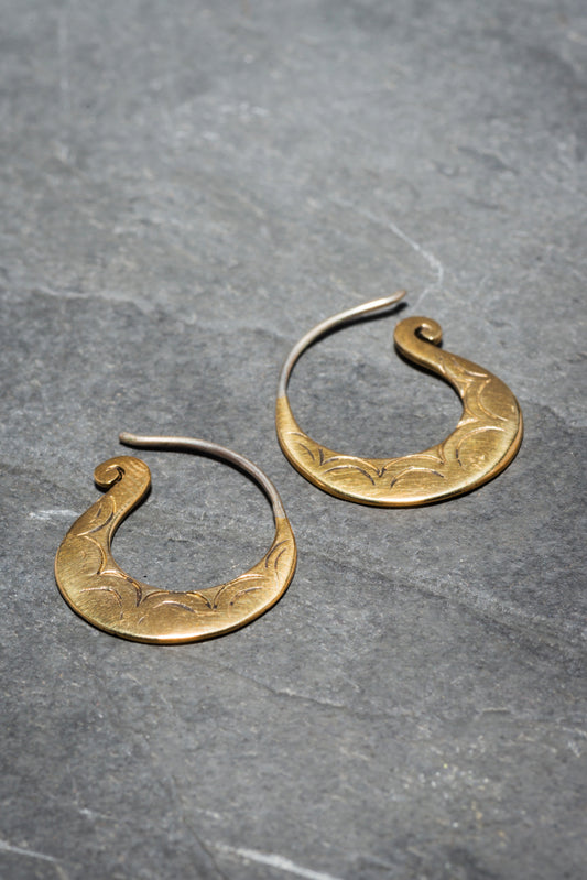 SACRED SPIRAL MINI EARRINGS GOLDEN