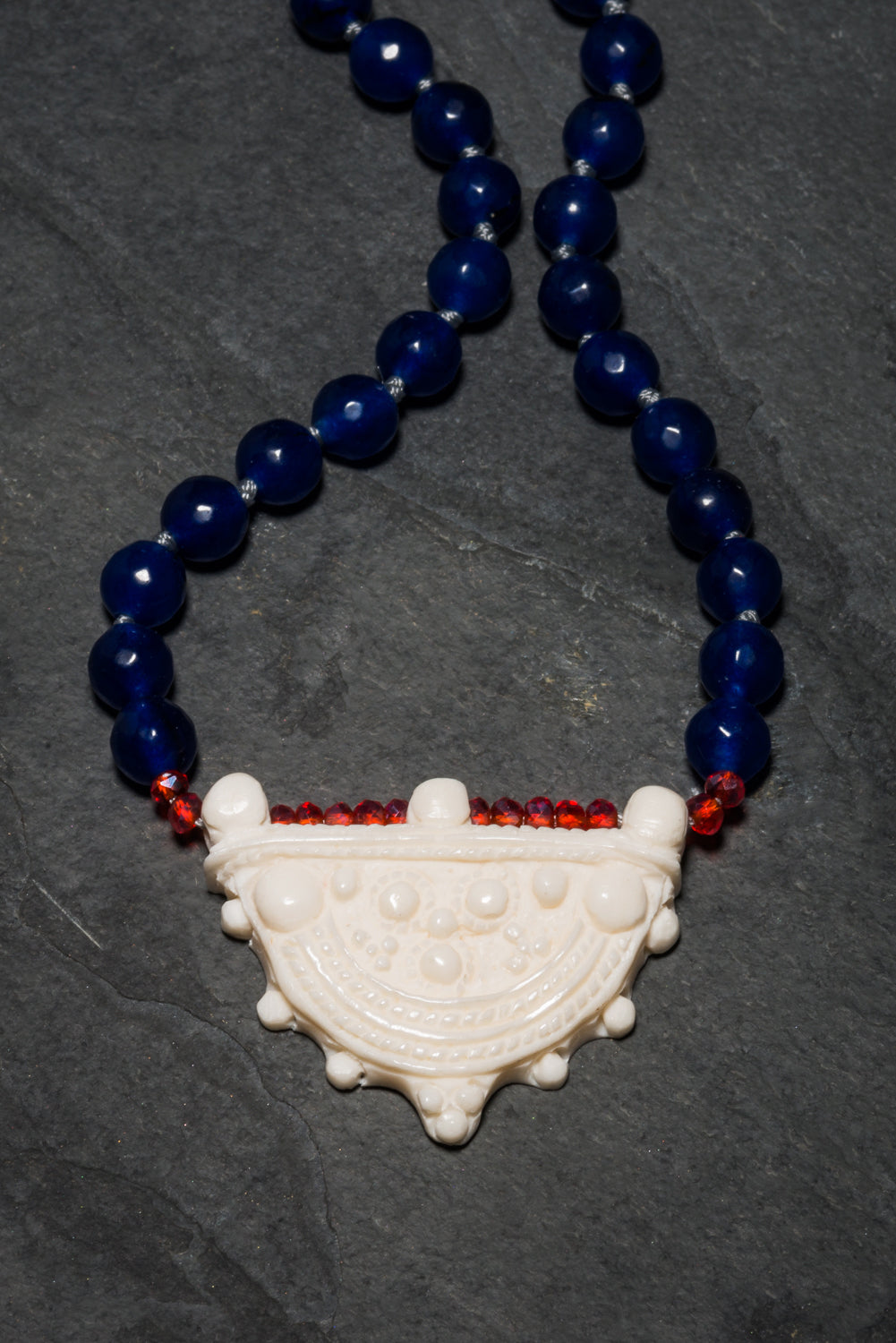 OROMO BLUE AGATE POWER NECKLACE SMALL