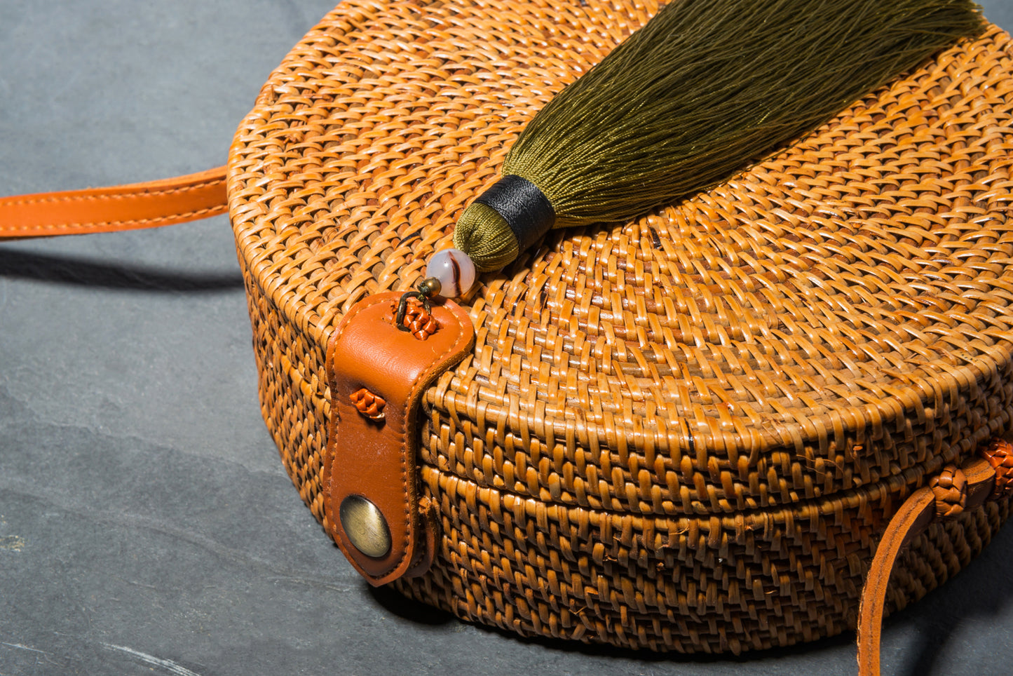 CROSS BODY RATTAN TASSEL BAG NATURE SAFARI