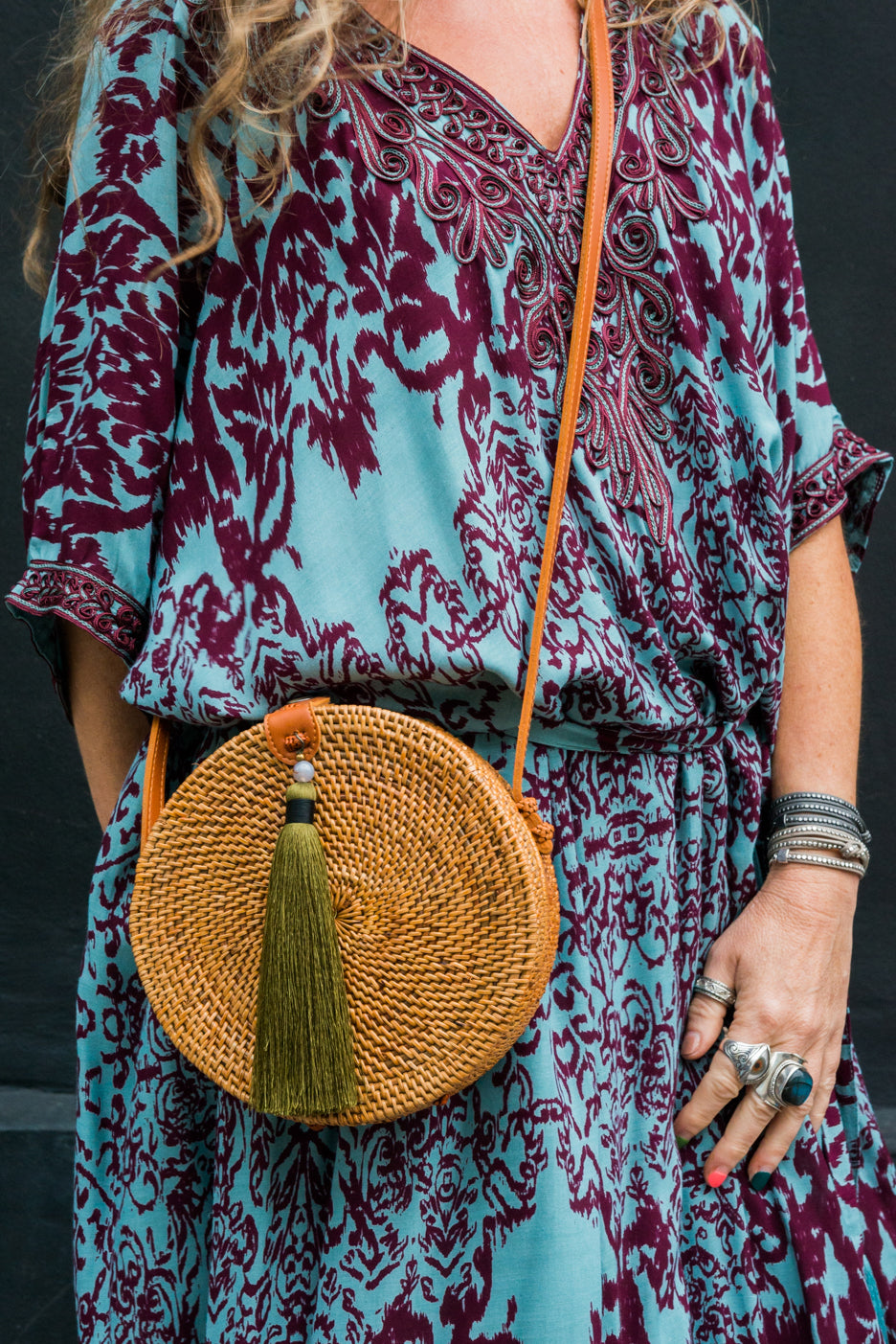 CROSS BODY RATTAN TASSEL BAG NATURE SAFARI