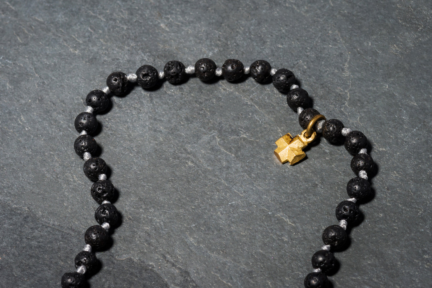 DARK KISII HORN PENDANT