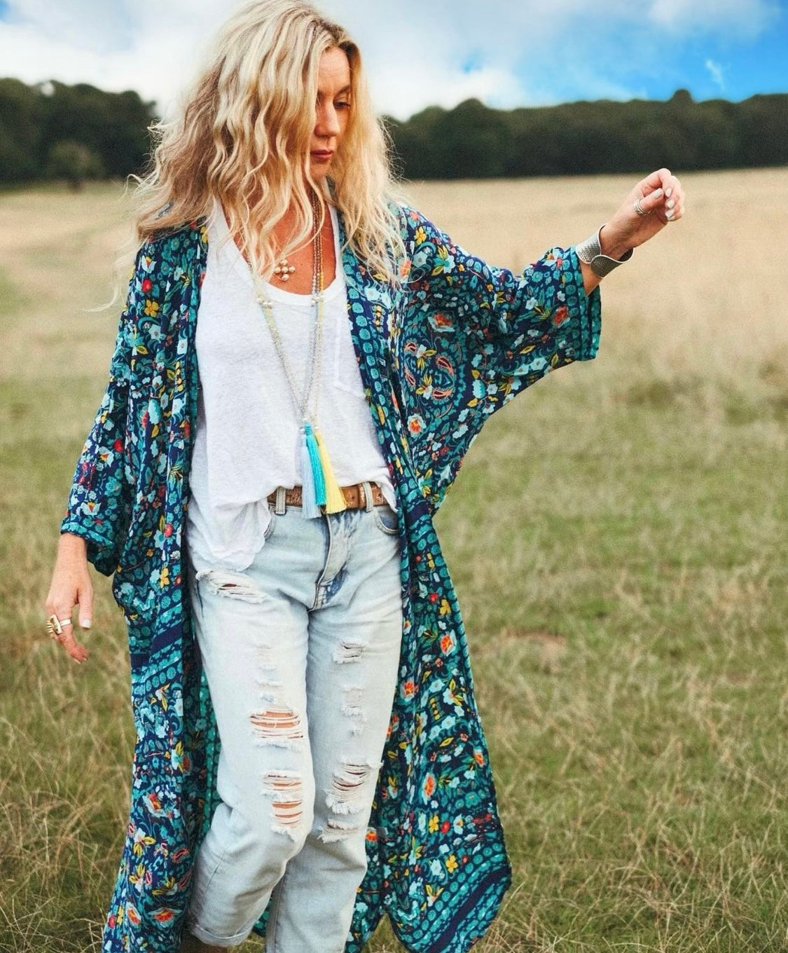 CALIFORNIA DUSTER ROBE IN POOLSIDE