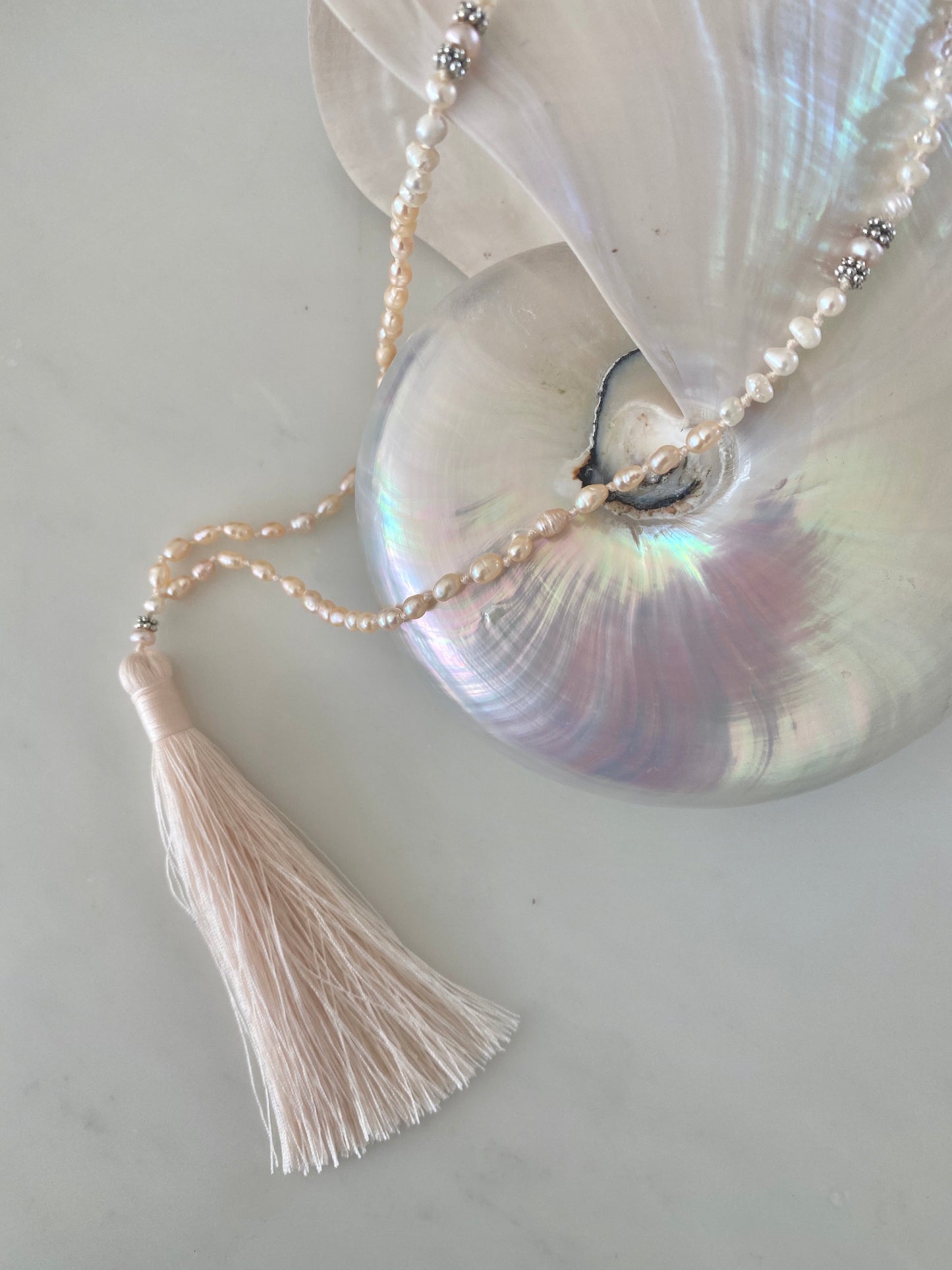 ANTIQUE PEARL BOUDOIR