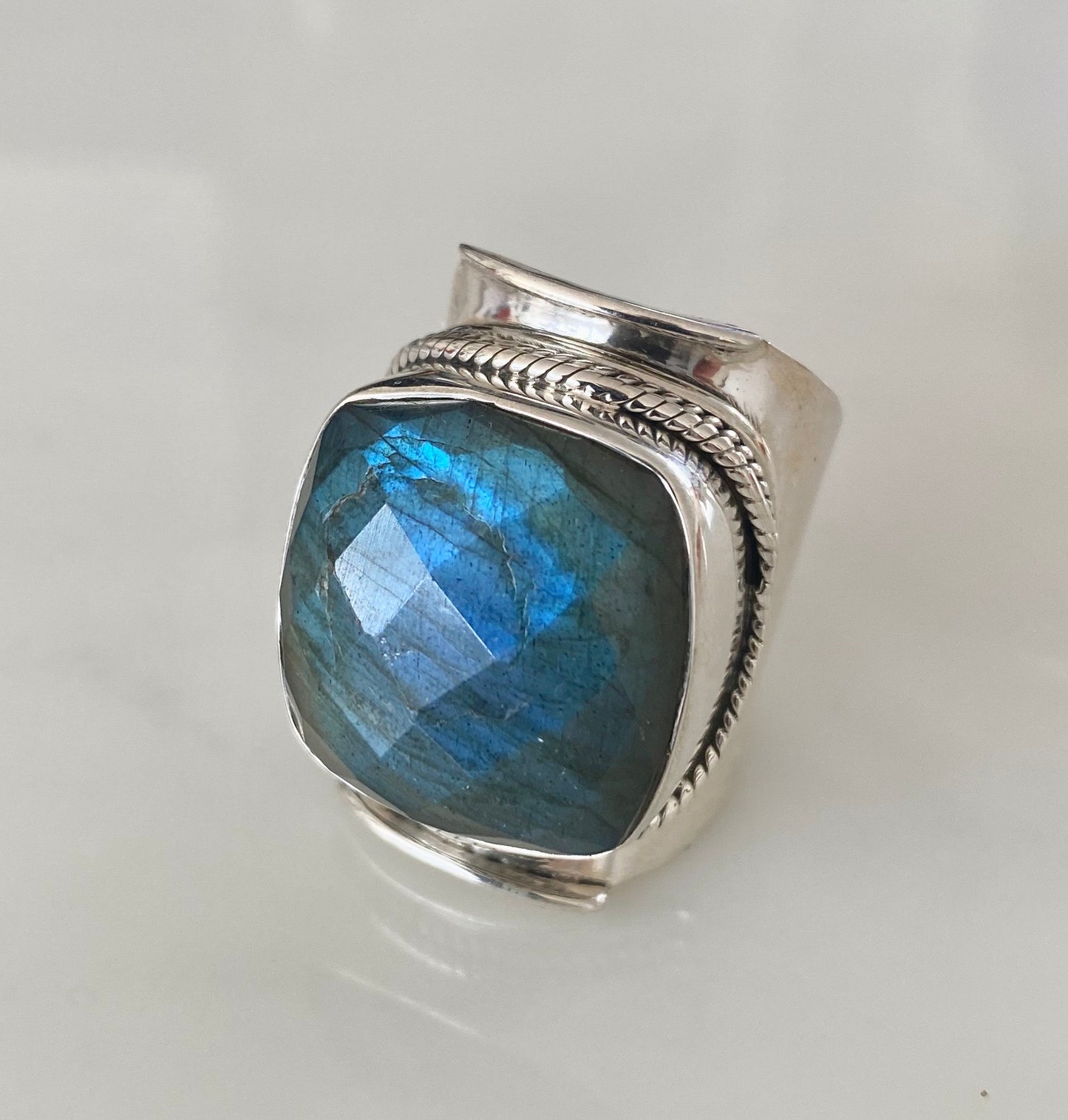 OCEAN LABRADORITE RING FACETED
