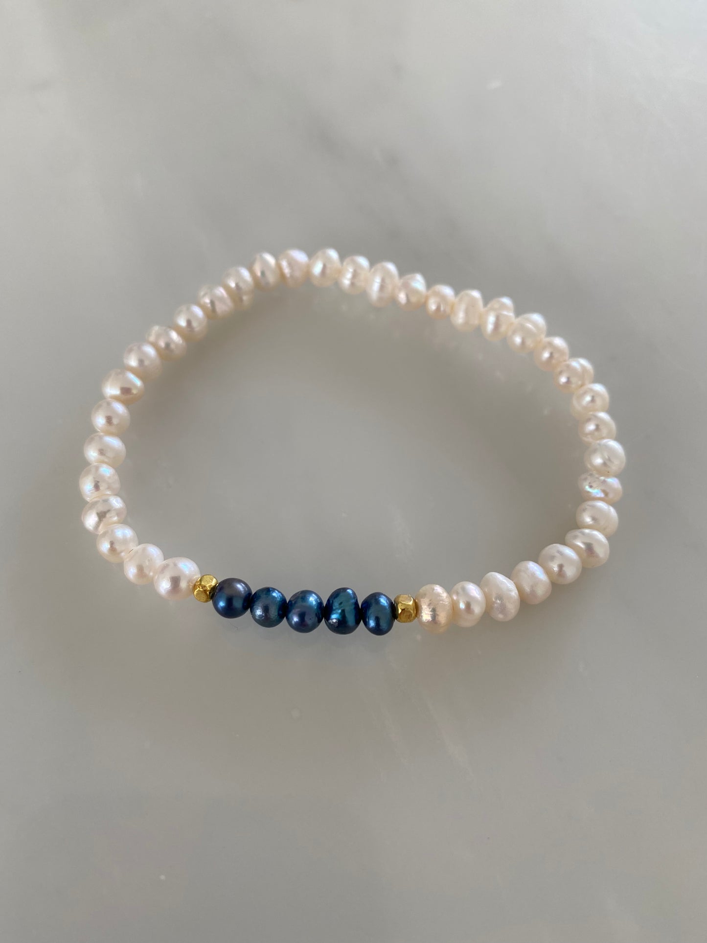 DARK MOON PEARL BRACELET