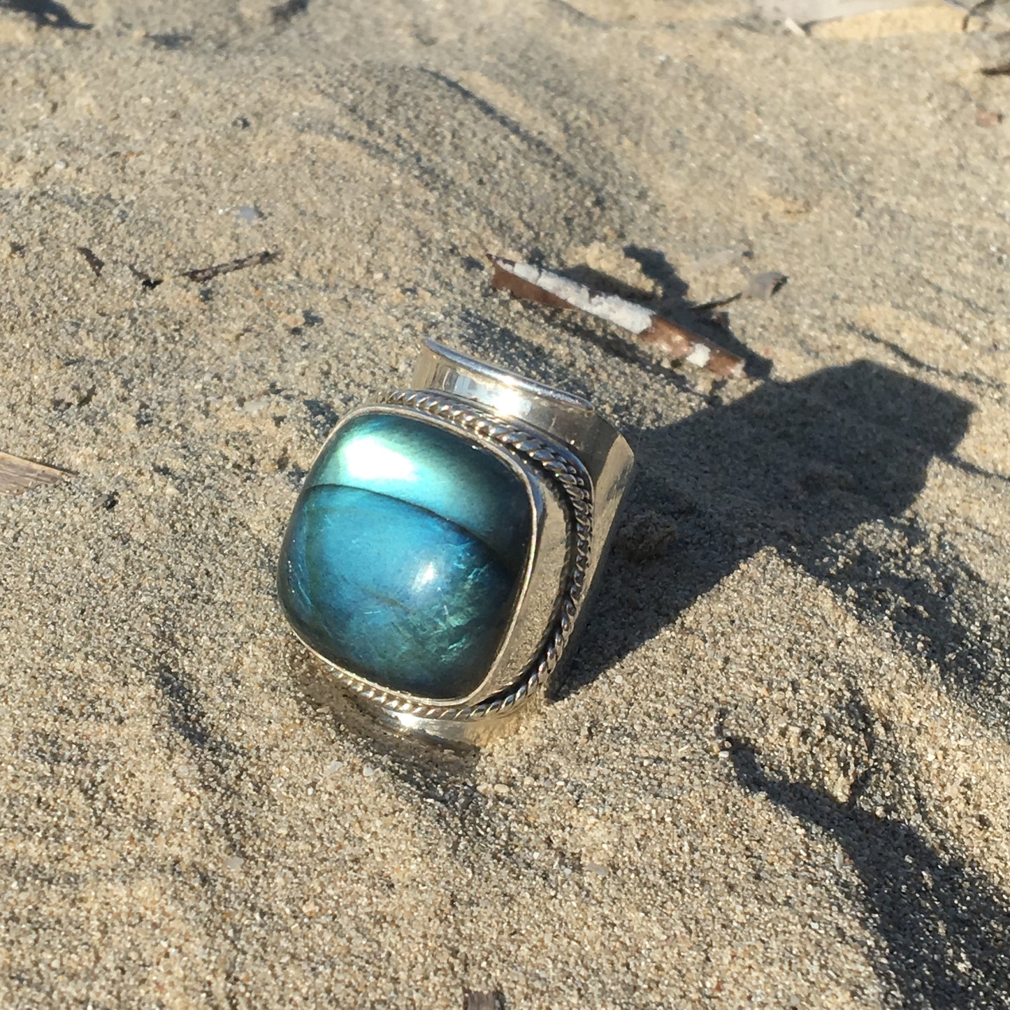 OCEAN LABRADORITE RING
