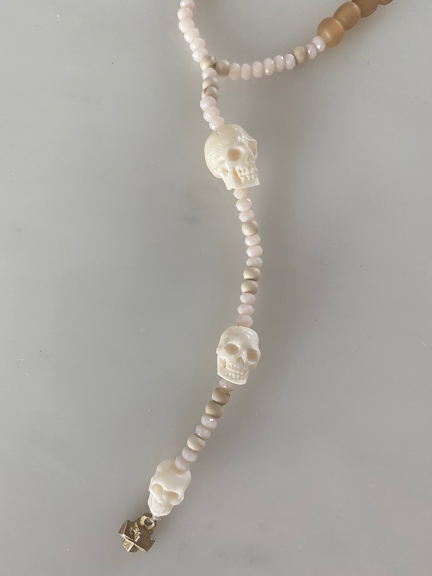 SAND TONE ROCK SKULL