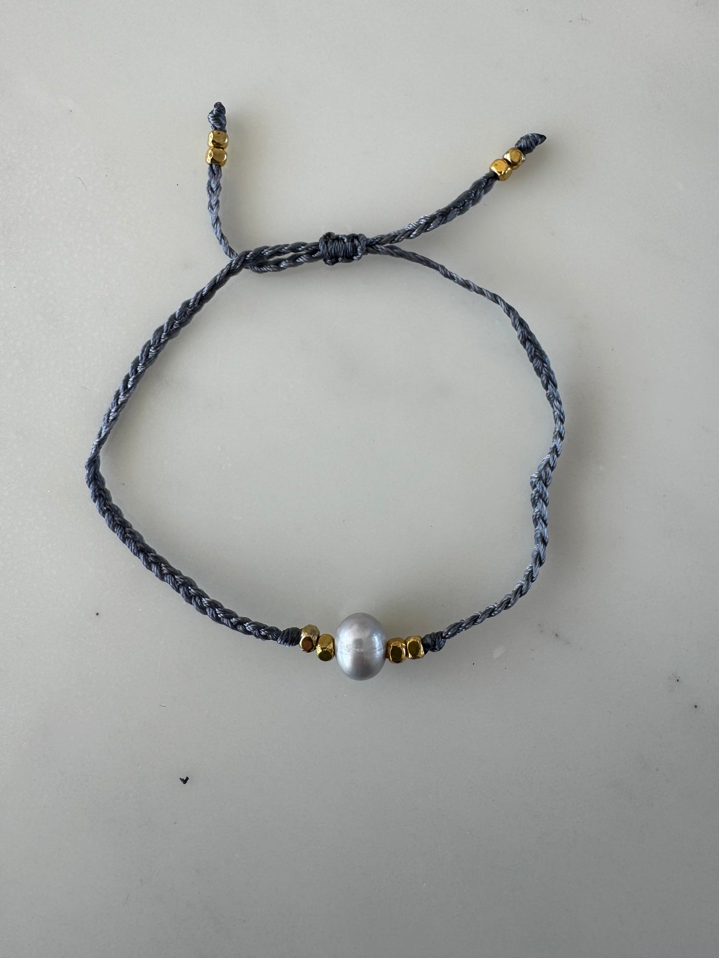 ORIGIN SILVER MOON PEARL MACRAME BRACELET