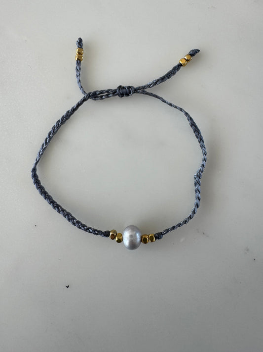ORIGIN SILVER MOON PEARL MACRAME BRACELET
