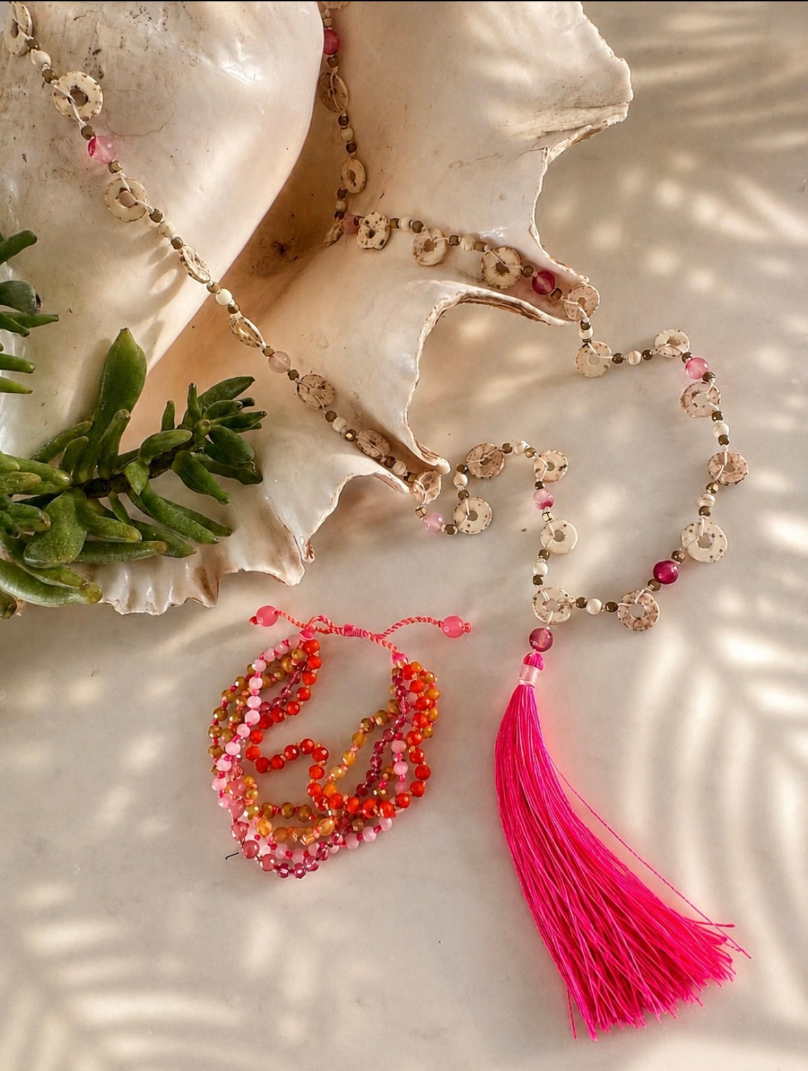 OSTRICH SHELL | HOT PINK AGATE