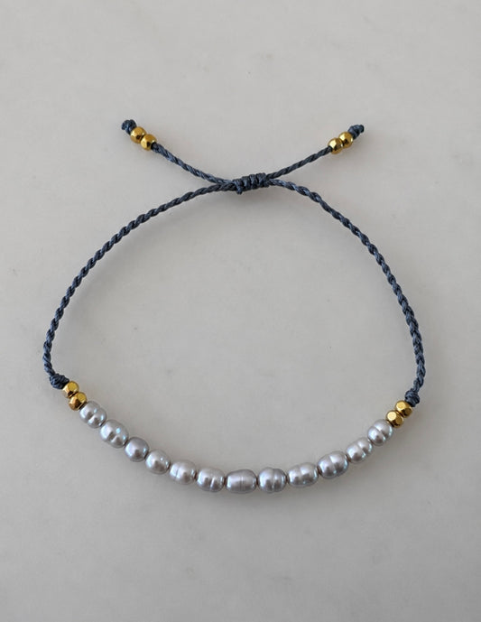 SERENITY SILVER MOON PEARL MACRAME BRACELET