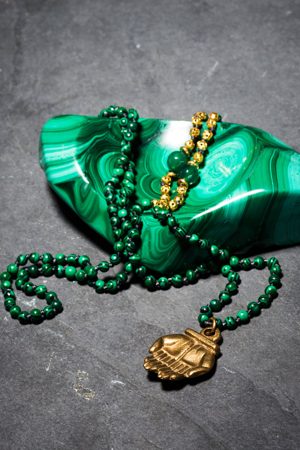 MALACHITE PRAYER HANDS PENDANT