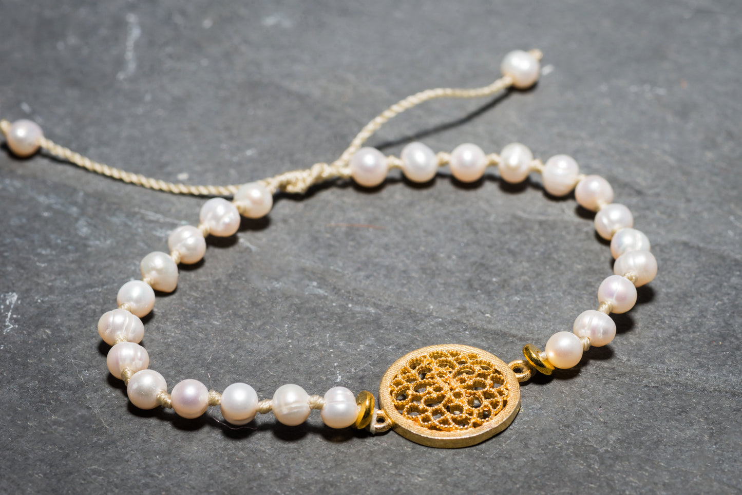 GOLD MANDALA PEARL BRACELET